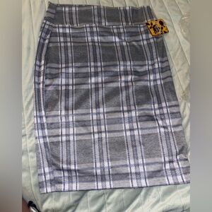 Hybrid & Company Gray Plaid Pencil Skirt